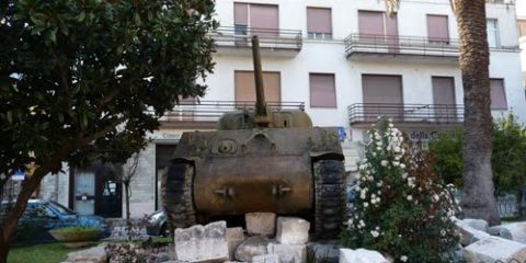 Memorial Battle of Monte Cassino (Sherman M4 Tank)