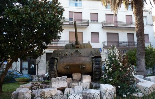Memorial Battle of Monte Cassino (Sherman M4 Tank)